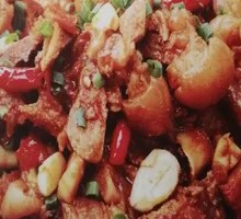 Pig Trotter Stew in Small Pot