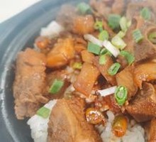 Braised Pork Ribs Claypot Rice