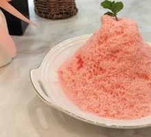 Strawberry Snow Ice