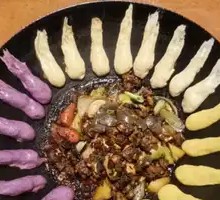 Pot-edge Steamed Bun