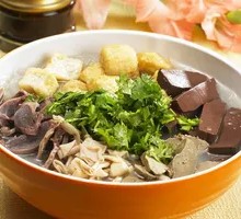 Sour Cabbage Duck Blood Rice Noodles