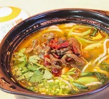 Mushroom Soup with Clams and Rice Noodles