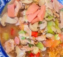 Fried Rice Noodles with Pork