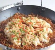Garlic Shrimp with Rice Noodles