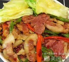 Spicy Stir-fried Pig's Head Meat with Green Chili