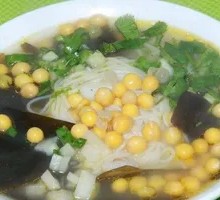 Kelp and Pea Noodles