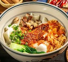 Tomato and Egg Oil-Poured Noodles