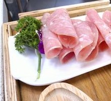 Bā Hāng Rabbit Roll