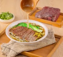Sour Cabbage Beef Rice Noodles
