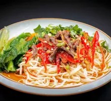 Sliced Beef Noodles with Young Ginger