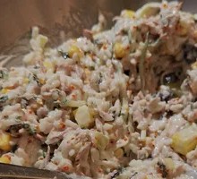 金枪鱼鱼籽拌饭