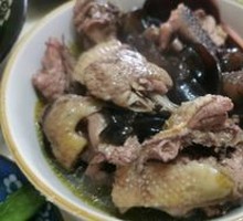 Black Mushroom and Chicken Stew