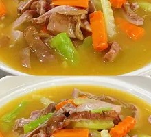 Golden Soup Simmered Pig's Trotter