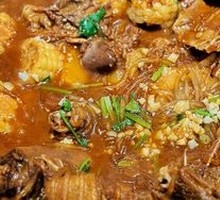 Northeastern Stewed Goose in Iron Pot