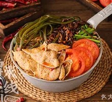 Spicy Pork Liver Noodles in Hot Pot