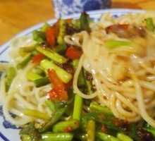 Garlic Shoot Noodles