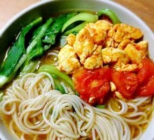 Tomato and Egg Noodles