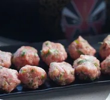 Fresh Pork and Chinese Parsley Dumplings