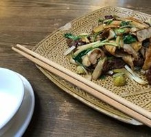 Stir-Fried Beef with Yellow Onion