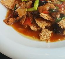 Fried Rice Noodles with Pork