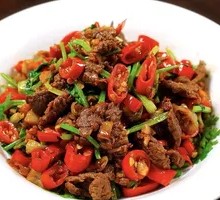Stir-Fried Beef with Yellow Onion