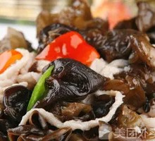 Stir-Fried Pork Slices with Wood Ear Mushrooms