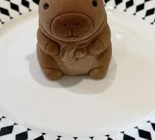 Capybara Cake