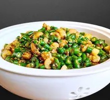 Stir-fried Pig's Trotters with Green Peppers