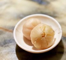 Sweet Pickled Garlic