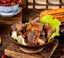 Slow-Cooked Braised Beef