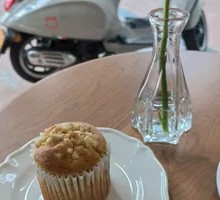 Lemon Black Tea Cranberry Muffin