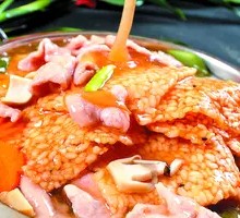 Fried Rice Noodles with Pork