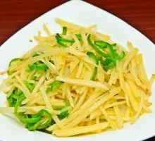 Sliced Potatoes with Green Pepper