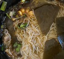 Braised Pork Ribs with Rice Noodles
