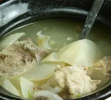Pork Rib and Radish Soup