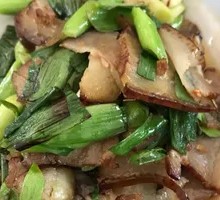 Stir-fried腊肉 with Garlic Shoots