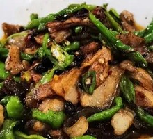 Spicy Green Pepper Stir-fry with Pork