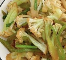 Spicy Stir-Fried Organic Cauliflower