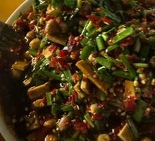 Cold-mixed crucian carp