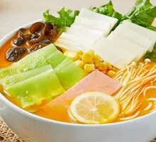 Lemon Sour Soup with Fresh Bamboo Shoots and Rice Noodles