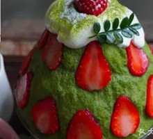 Matcha Strawberry Treasure Ice