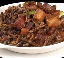 Dried Kidney Bean Braised Pork