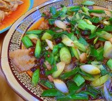 Garlic Shoot Stir-Fry Rice Bowl