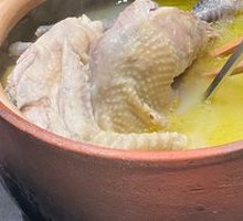 Braised Chicken with Ginkgo in Clay Pot