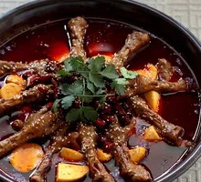 Stone Pot Chicken Feet
