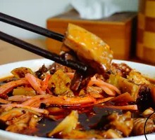 Spicy Chicken Cubes in Chili Oil