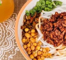 Xinjiang Chicken Fried Rice Noodles