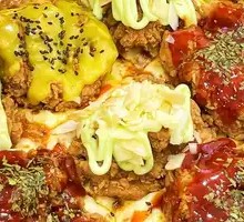 Rainbow Cheese Fried Chicken Pizza