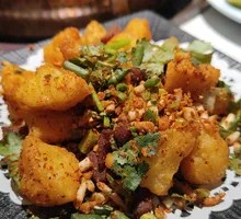 Crispy Pork Cracklings with Potato