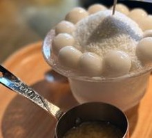 Glutinous Rice Balls in Sweet Fermented Rice Soup